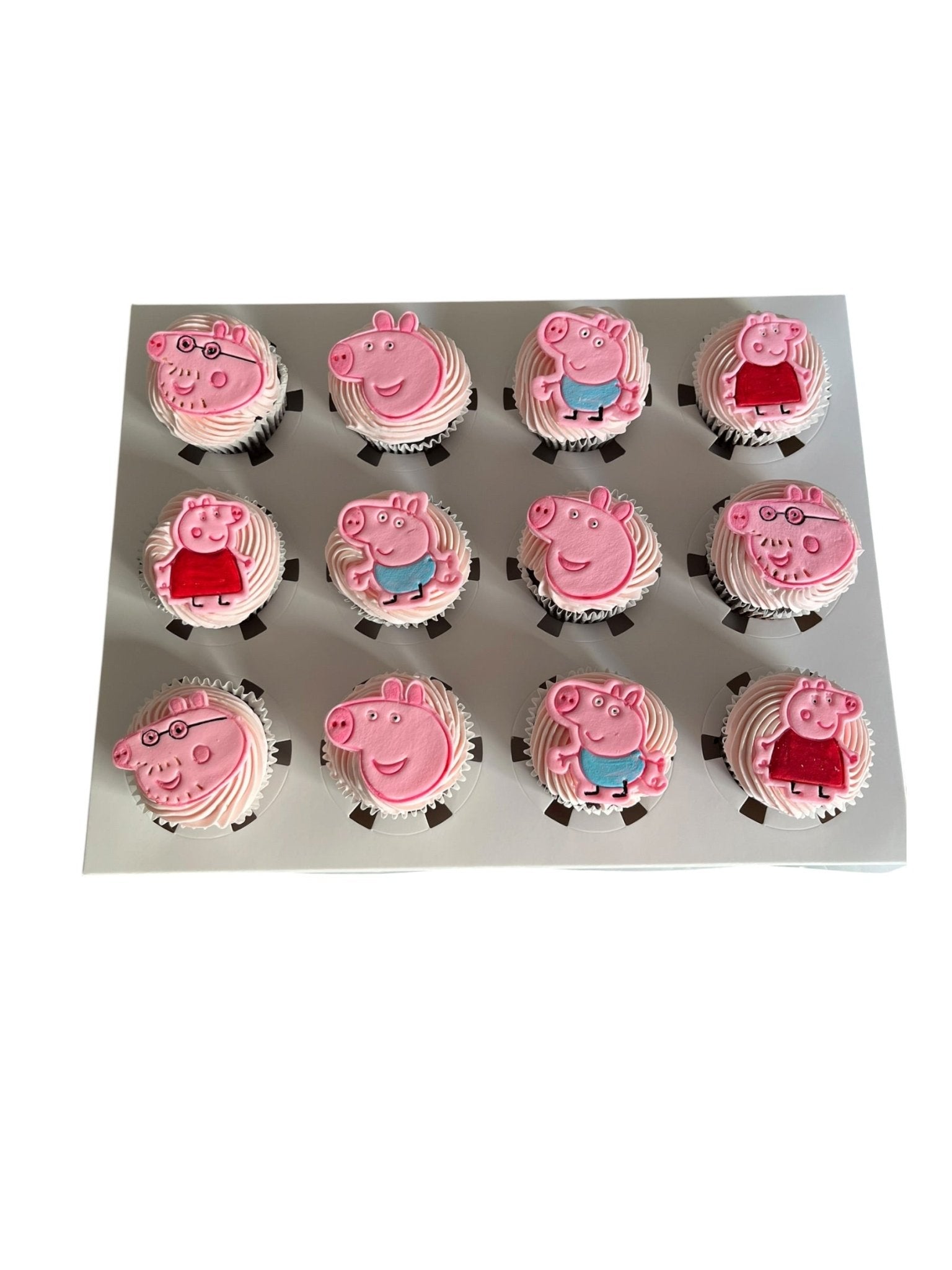 12 Peppa Pig cupcakes - Hearty Bakes