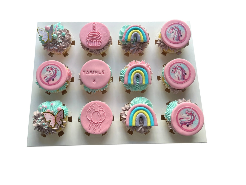 12 Unicorn cupcakes - Hearty Bakes